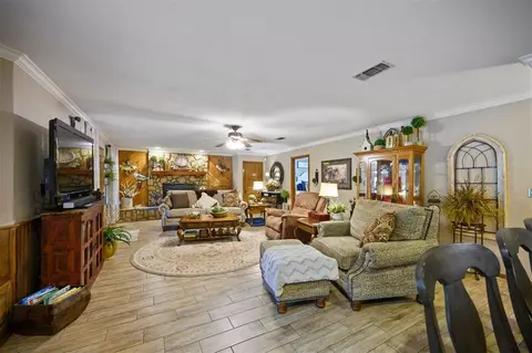 308 E Sherry Ln, Broken Bow, OK 74728 photo 10