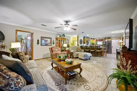 308 E Sherry Ln, Broken Bow, OK 74728 photo 5