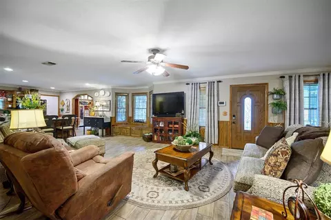 308 E Sherry Ln, Broken Bow, OK 74728 photo 6