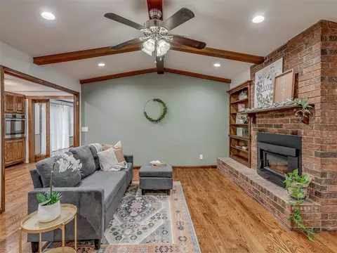 412 Brookside Dr, Guthrie, OK 73044 photo 11