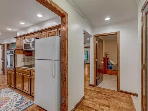 412 Brookside Dr, Guthrie, OK 73044 photo 8