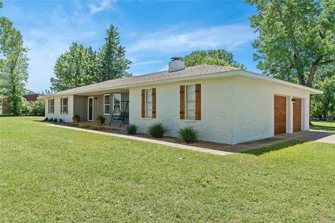 5606 E Tyler Dr, Tuttle, OK 73089