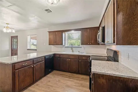 5606 E Tyler Dr, Tuttle, OK 73089 photo 11