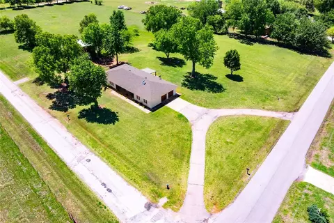 5606 E Tyler Dr, Tuttle, OK 73089 photo 2