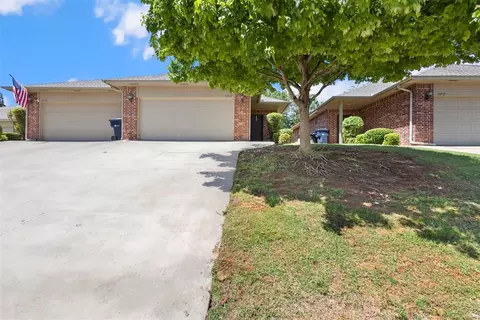 13715 Oxford Dr, Edmond, OK 73013