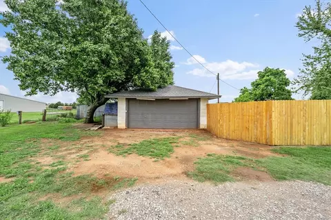 3500 S Pine St, Guthrie, OK 73044 photo 42
