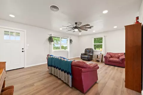 3500 S Pine St, Guthrie, OK 73044 photo 9