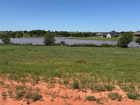 2186 Hux Dr, Blanchard, OK 73010