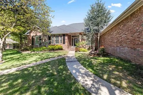 9608 Misty Hollow Ln, Oklahoma City, OK 73151