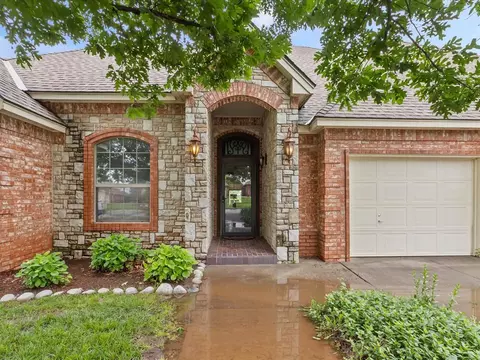 412 Daybreak Dr, Norman, OK 73071 photo 3