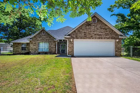 9050 River Birch Ct, Edmond, OK 73034