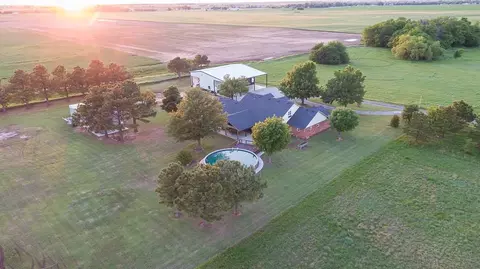 834 County Street 2910, Tuttle, OK 73089