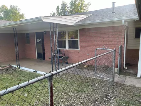 329131 E Lincoln St, Harrah, OK 73045