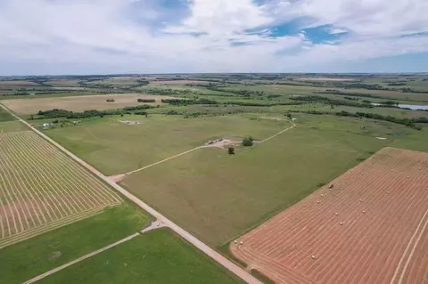 S 2150 Road, Foss, OK 73647