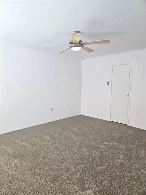 613 Mars St, Altus, OK 73521 photo 2