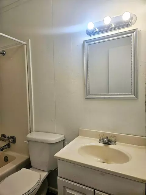 613 Mars St, Altus, OK 73521 photo 8