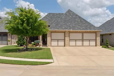 117 Pont De Normandie Ct, Edmond, OK 73034