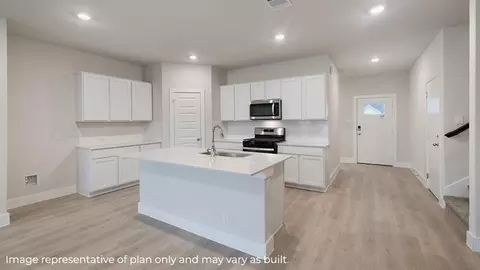 Kitchen - 5413 Windstone Dr, Norman, OK 73072 photo 1 of 4