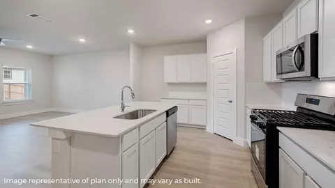 Kitchen - 5413 Windstone Dr, Norman, OK 73072 photo 4 of 4