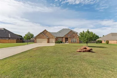 3167 Castle Creek Dr, Newcastle, OK 73065