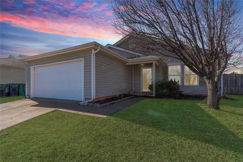 14825 Moon Daisy Dr, Edmond, OK 73013