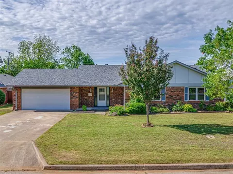 203 E Chicago St, Shawnee, OK 74804