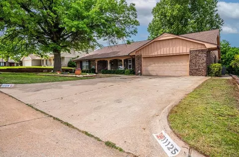 11125 NW 116th St, Yukon, OK 73099