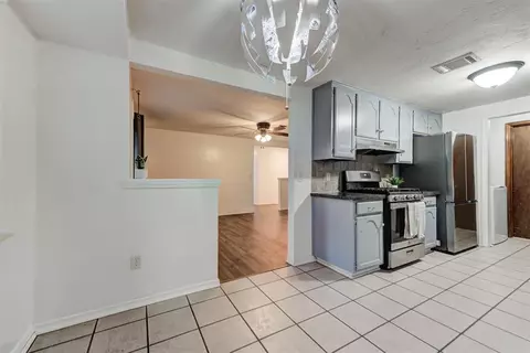 1909 SE 12th St, Moore, OK 73160 photo 9