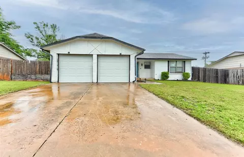 1909 SE 12th St, Moore, OK 73160