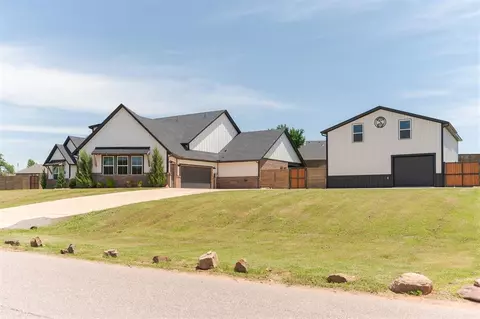 12090 Memory Ln, Edmond, OK 73025 photo 38