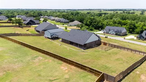 12090 Memory Ln, Edmond, OK 73025 photo 48