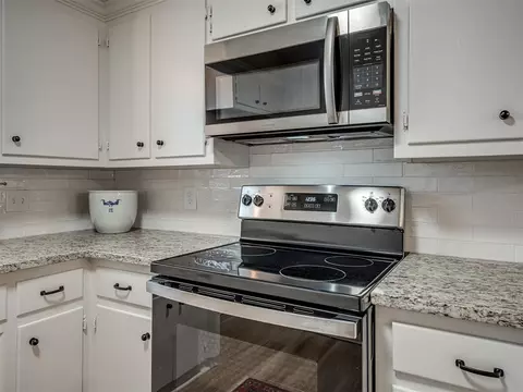 7621 NW 28th St, Bethany, OK 73008 photo 9