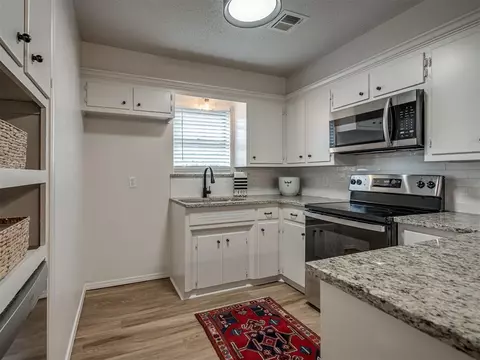 7621 NW 28th St, Bethany, OK 73008 photo 6