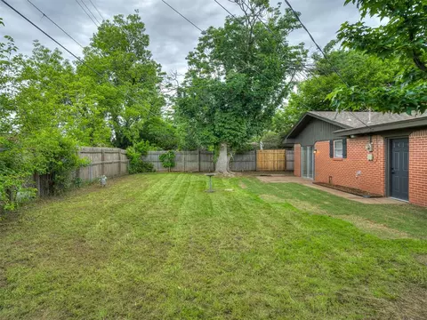 7621 NW 28th St, Bethany, OK 73008 photo 32