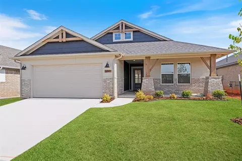 3821 NW 175th St, Edmond, OK 73012