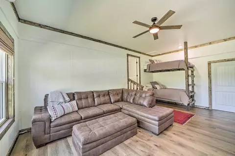 519 N J St, Eufaula, OK 74432 photo 5