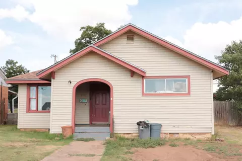 808 N Lee St, Altus, OK 73521 photo 1