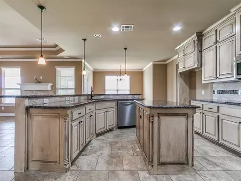 4408 SE 41st St, Norman, OK 73071