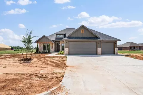 5101 Vine Cliff Rd, Mustang, OK 73064