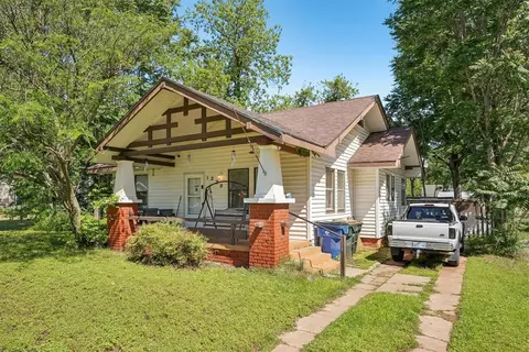 1220 W Iowa Ave, Chickasha, OK 73018