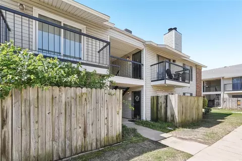 3000 Chautauqua Ave #211, Norman, OK 73072