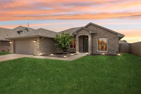 7736 Windstone Dr, Oklahoma City, OK 73132