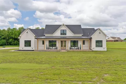 8603 Willow Creek Rd, Guthrie, OK 73044