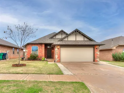 18205 Sandhurst Ct, Edmond, OK 73012