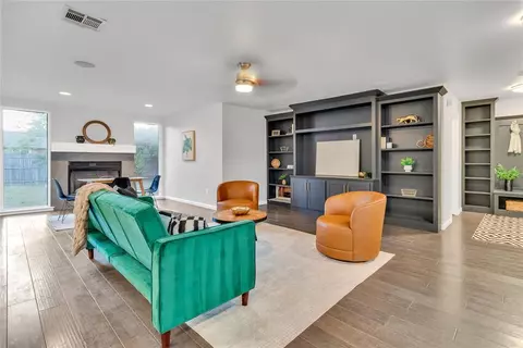 9701 Greystone Ave, The Village, OK 73120