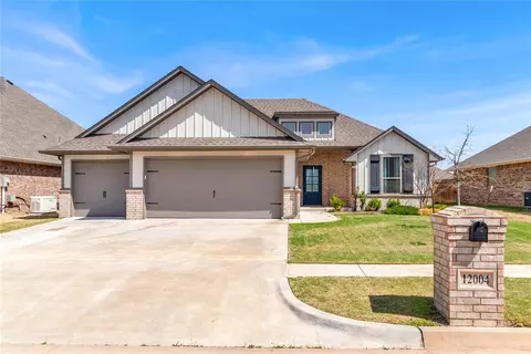 12004 Ava Grace Ln, Yukon, OK 73099