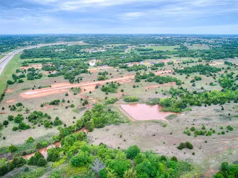 1220 Twin Oaks Dr, Blanchard, OK 73010