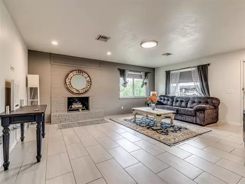 316 E 29th St, Edmond, OK 73013 photo 9