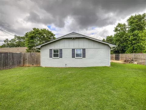 316 E 29th St, Edmond, OK 73013 photo 6