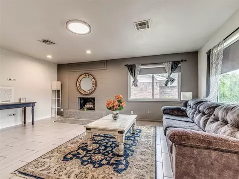 316 E 29th St, Edmond, OK 73013 photo 7